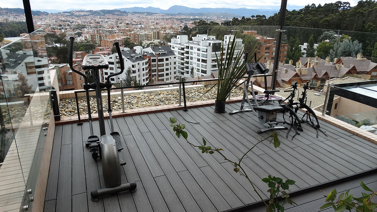 Piso deck para exterior en madera sintetica WPC para exterior Colombia Piso Deck WPC
